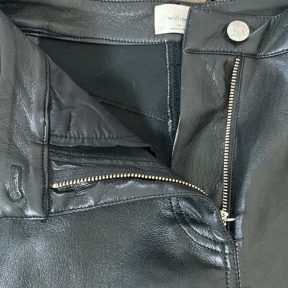 Aritzia Wilfred The Melina Pant High Rise Vegan Leather Black Size 00 - Picture 10 of 16